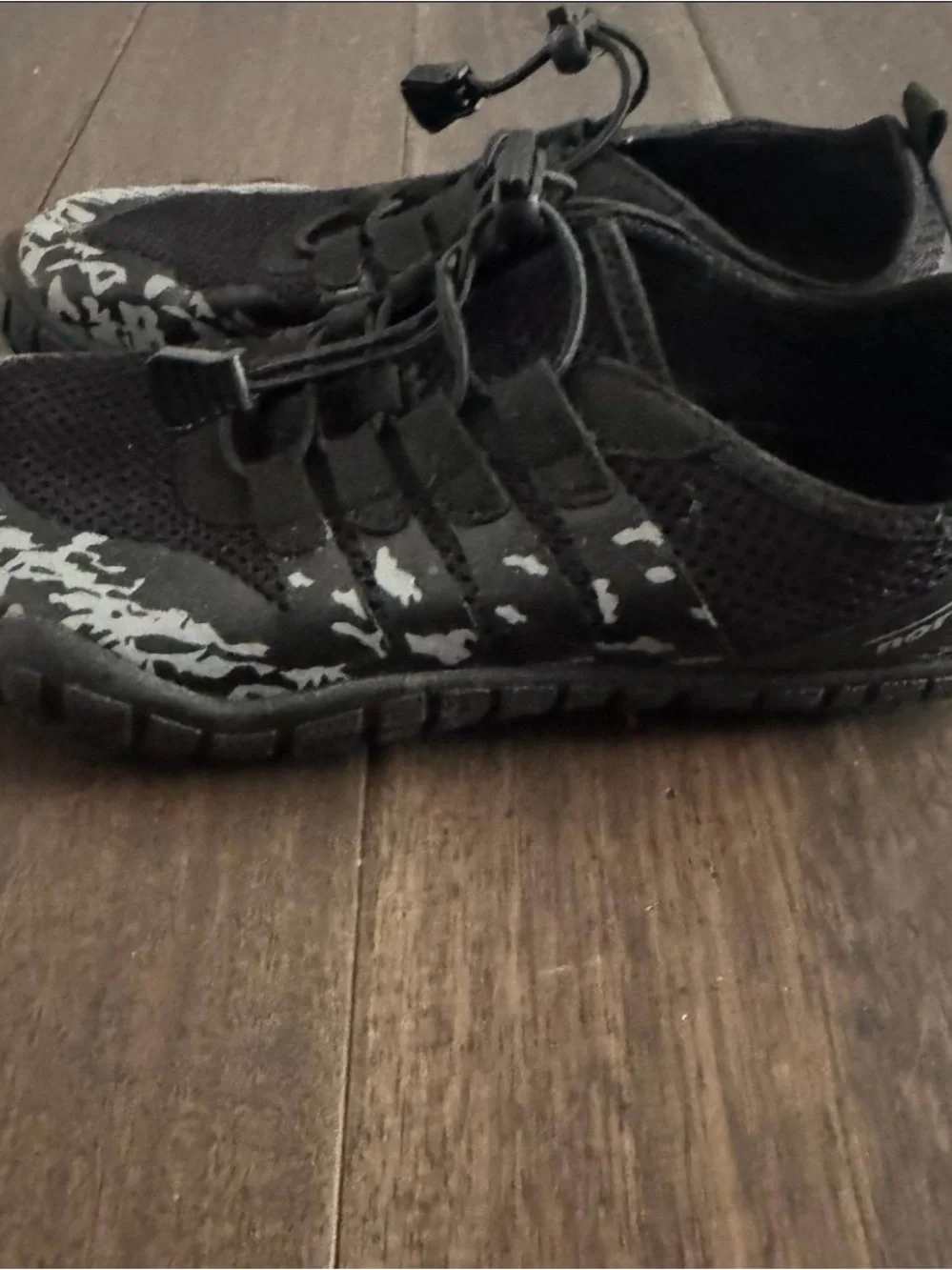 NortiV8 Unisex Kids Black and Gray Lace Up Water Shoes 4